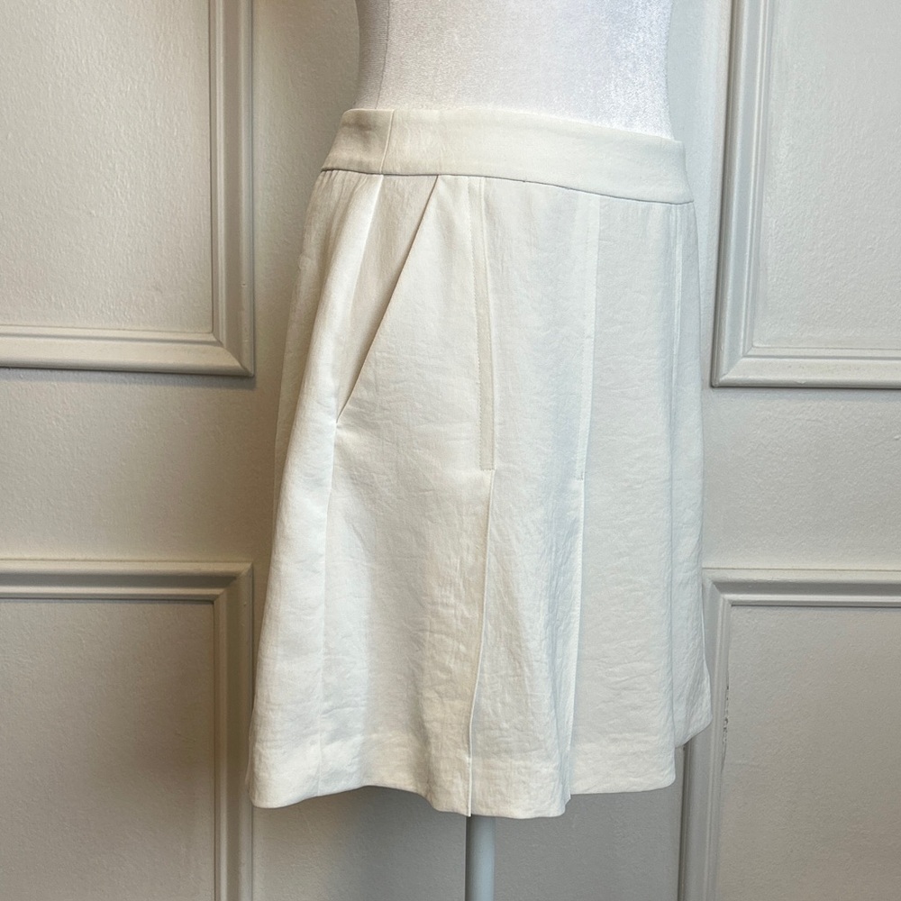 Vince white pleated  skirt sz 2 - Picture 2 of 6